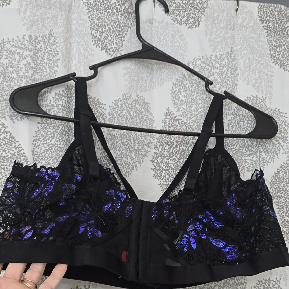 Torrid Black and Blue Lace Bra with Wide Straps - Picture 5 of 7